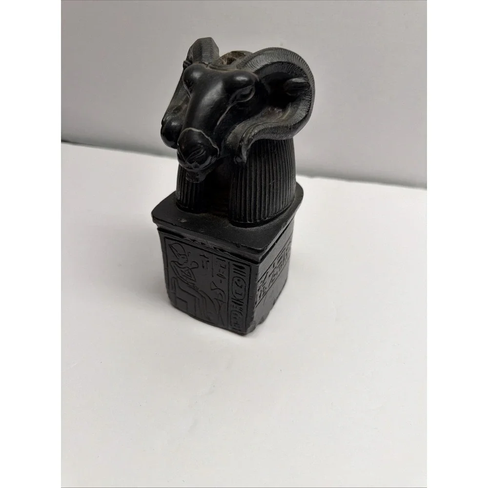 Vintage MMA Museum Repro Egyptian Ancient Ram's Head Seal Desk Paper Weight